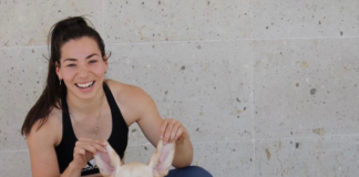 daniela-gaxiola-y-su-perrhija-kloe